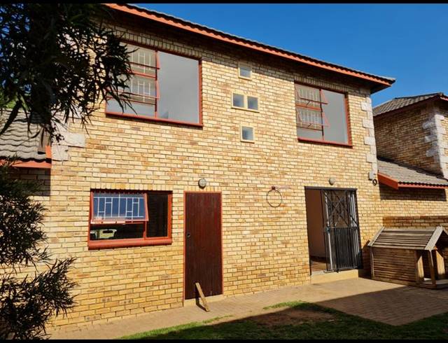 3 BEDROOM PROPERTY TO RENT IN WILGEHEUWEL
